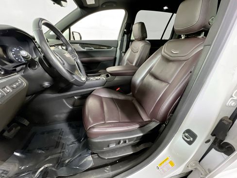 Used 2021 Cadillac XT6 Premium Luxury image 21