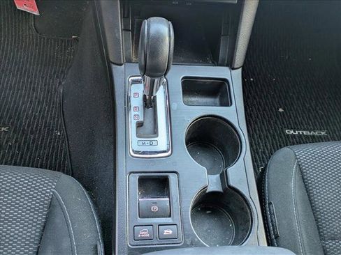 Used 2017 Subaru Outback 2.5i Premium image 13