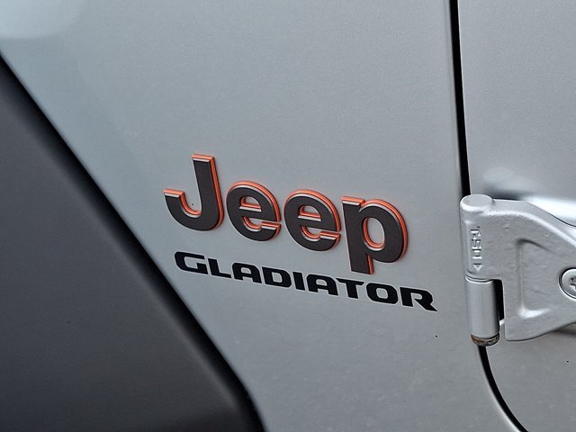Certified 2022 Jeep Gladiator Mojave w/ Cold Weather Group AWD/4WD image 35