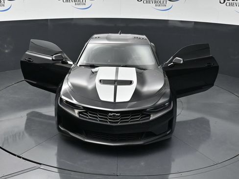 Used 2021 Chevrolet Camaro LT RWD image 37