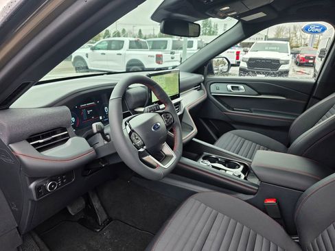 New 2026 Ford Explorer ST-Line w/ ST-Line Street Pack image 8