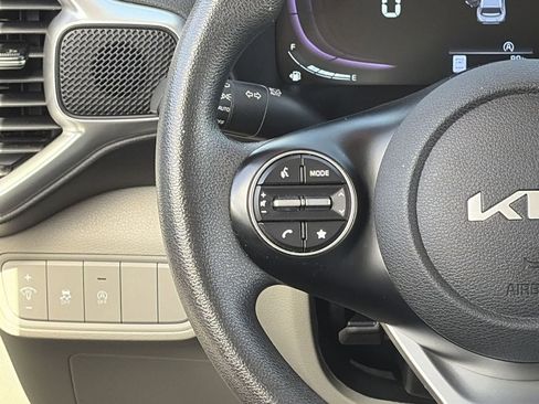 Certified 2024 Kia Soul LX FWD image 22