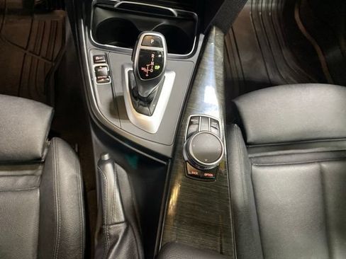 Used 2018 BMW 330i Gran Turismo xDrive AWD/4WD image 17