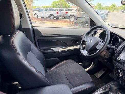 Used 2024 Mitsubishi Outlander Sport SE AWD/4WD image 10