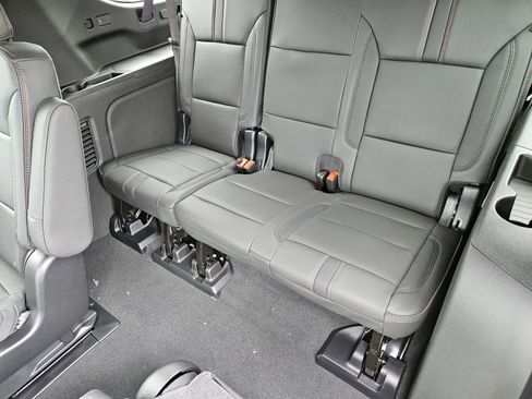 New 2026 Chevrolet Suburban RST w/ Comfort Package AWD/4WD image 29