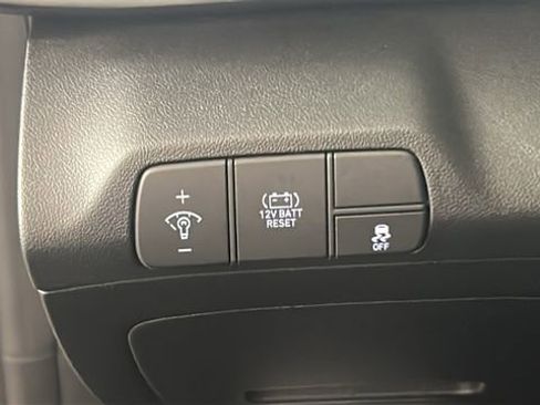 Used 2025 Hyundai Elantra SEL FWD image 20