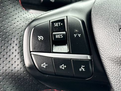 Used 2025 Ford Escape ST-Line FWD image 24