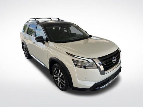 Certified 2024 Nissan Pathfinder Platinum AWD/4WD image 39