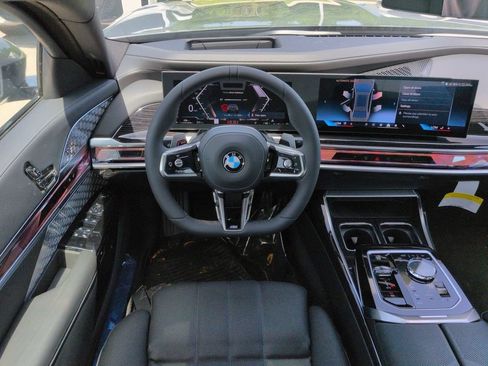 New 2026 BMW 760i xDrive w/ Executive Package AWD/4WD image 15