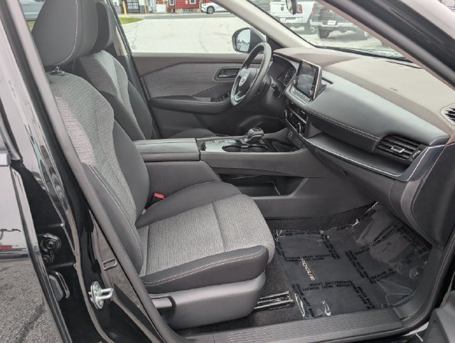 Used 2022 Nissan Rogue S FWD image 10