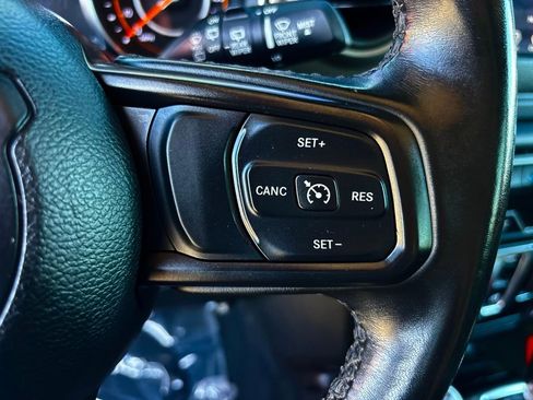 Used 2022 Jeep Wrangler Willys image 16