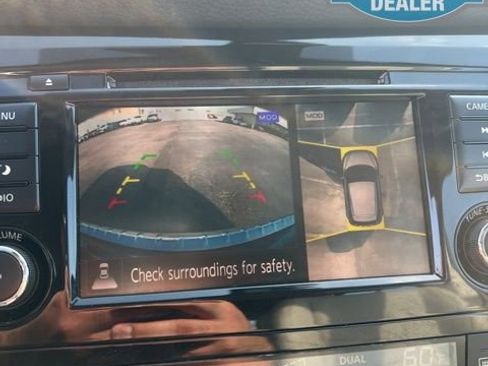 Used 2022 Nissan Rogue Sport SV w/ Technology Package image 10