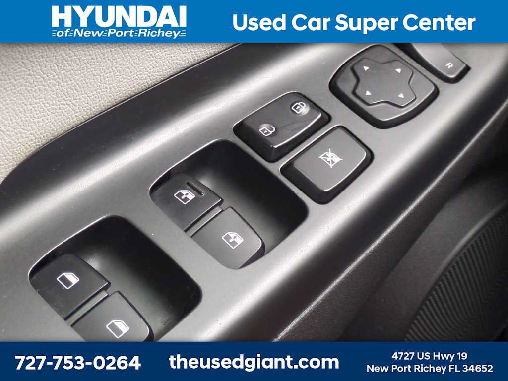 Used 2022 Hyundai Kona Limited FWD image 28