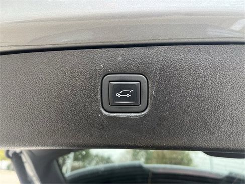 Used 2023 Chevrolet Blazer LT w/ Convenience Package image 33