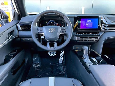 Used 2026 Toyota Camry Nightshade w/ Convenience Package image 5