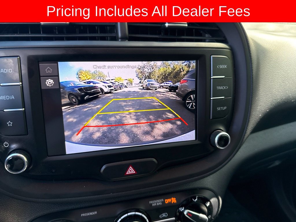 Used 2023 Kia Soul LX w/ LX Technology Package FWD image 9