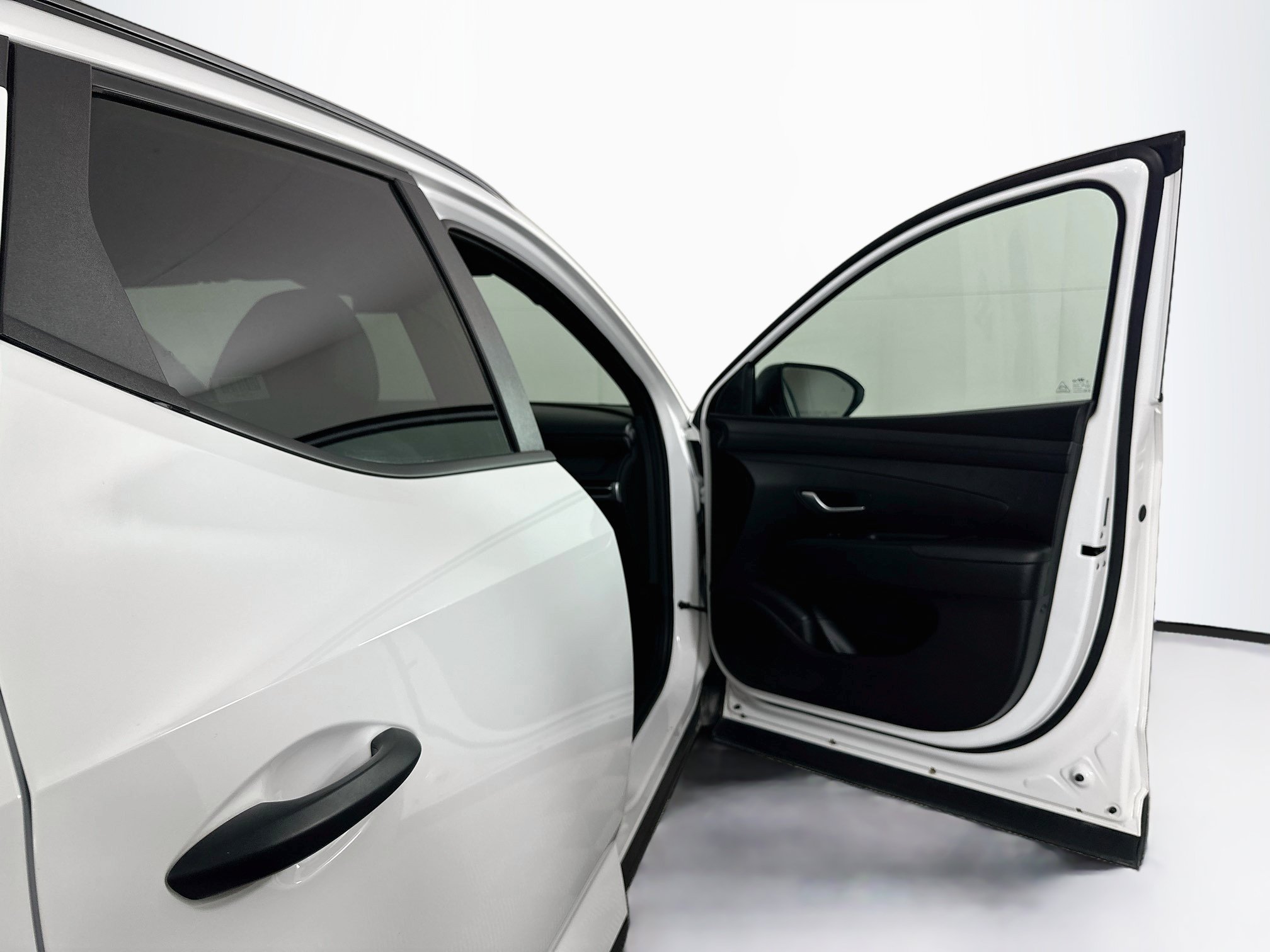 Used 2025 Hyundai Santa Cruz SEL AWD/4WD image 30