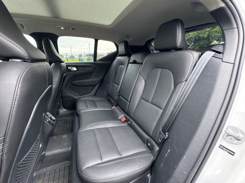 Used 2025 Volvo XC40 B5 Ultra w/ Climate Package AWD/4WD image 5