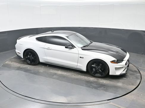 Used 2022 Ford Mustang GT w/ Black Accent Package RWD image 29