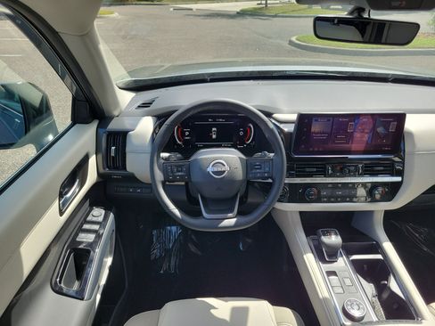 New 2026 Nissan Pathfinder SL AWD/4WD image 16