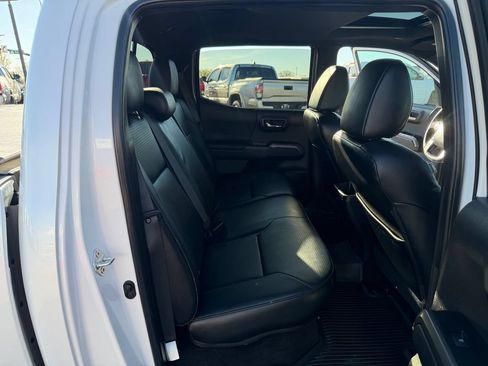 Used 2023 Toyota Tacoma TRD Sport w/ TRD Premium Sport Package AWD/4WD image 29