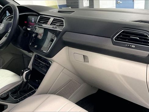 Certified 2023 Volkswagen Tiguan SE R-Line AWD/4WD image 14