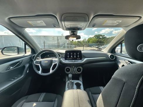 Used 2025 Chevrolet Blazer LT image 19
