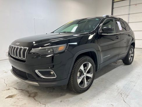 Used 2020 Jeep Cherokee Limited w/ Technology Group AWD/4WD image 11