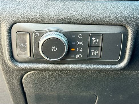 Used 2020 Ford Explorer ST image 11