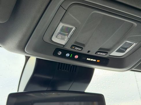 Used 2024 Chevrolet Silverado 1500 LT image 36