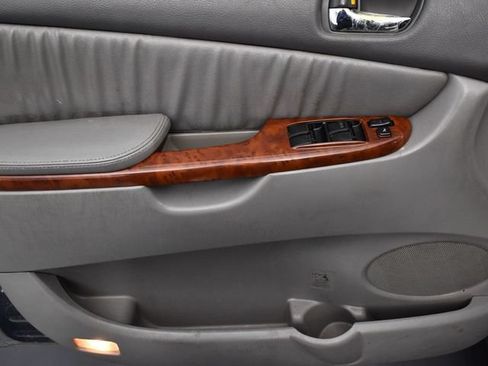Used 2004 Toyota Sienna XLE FWD image 10