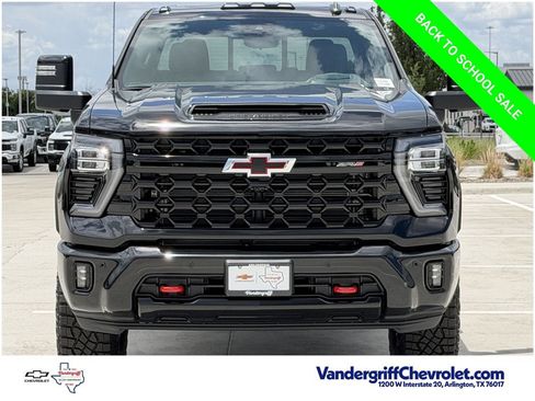 New 2026 Chevrolet Silverado 2500 ZR2 AWD/4WD image 7