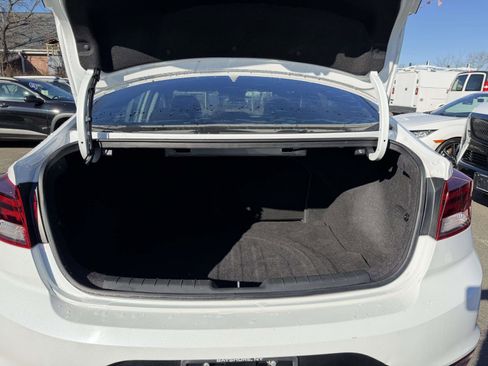Used 2019 Hyundai Elantra SEL w/ Cargo Package FWD image 7