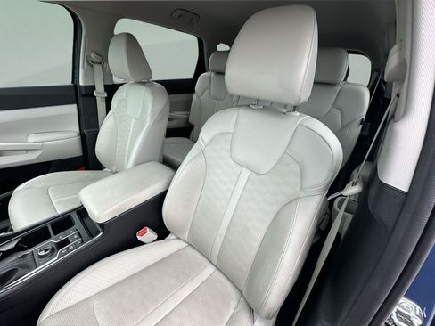 Used 2025 Kia Sorento S AWD/4WD image 22
