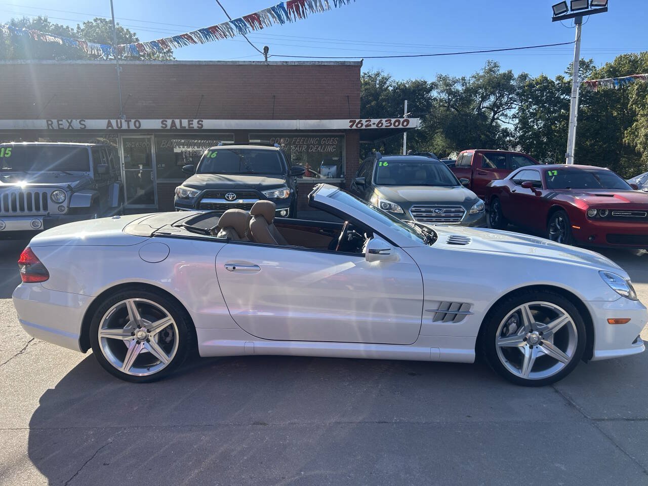 Used 2011 Mercedes-Benz SL 550 image 12