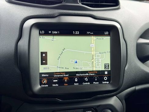 Used 2022 Jeep Renegade Latitude w/ Convenience Group AWD/4WD image 19