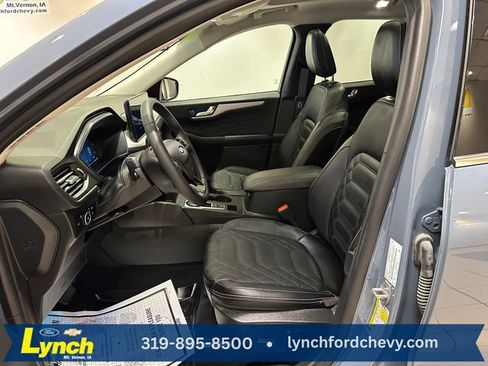 Certified 2023 Ford Escape Platinum w/ Premium Technology Package AWD/4WD image 8