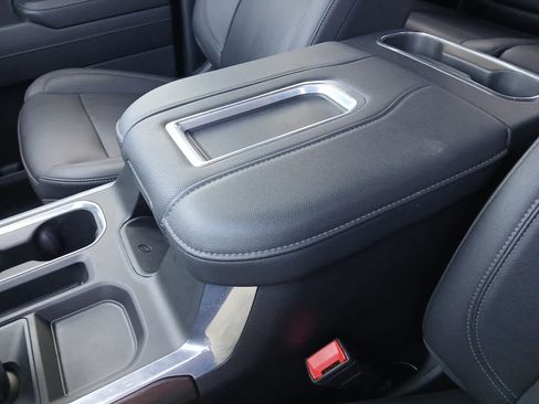 Used 2022 GMC Sierra 1500 SLT AWD/4WD image 46