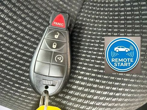 Used 2020 Dodge Grand Caravan SE FWD image 5