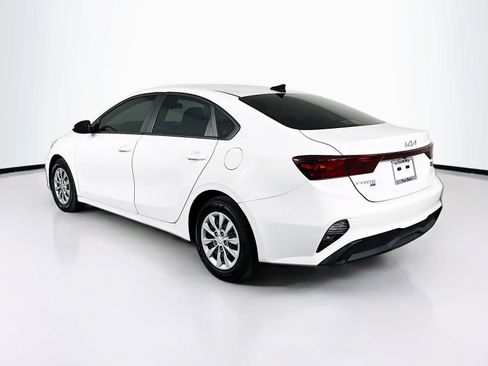 Used 2024 Kia Forte LX FWD image 4