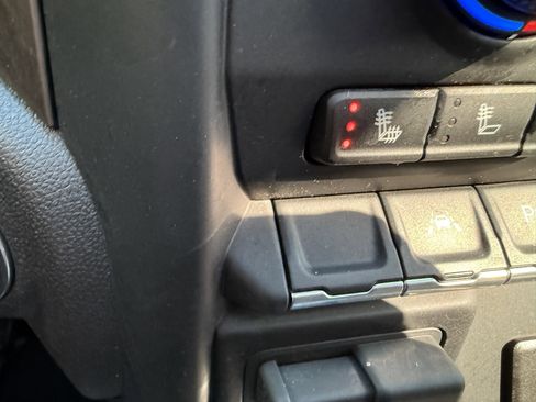 Used 2022 Chevrolet Silverado 1500 High Country image 33