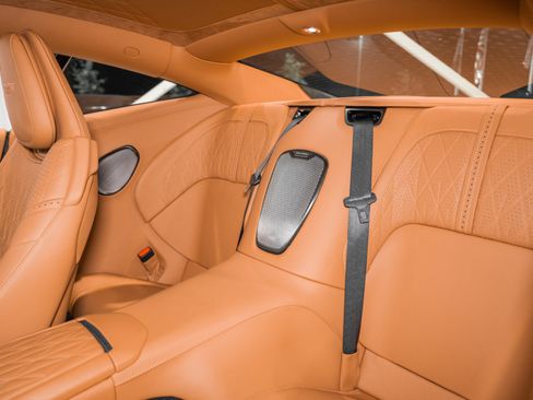 Used 2024 Aston Martin DB12 Coupe RWD image 14