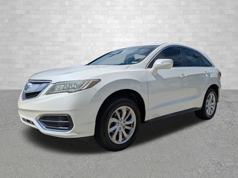 Used 2017 Acura RDX w/ AcuraWatch Plus Package FWD image 5