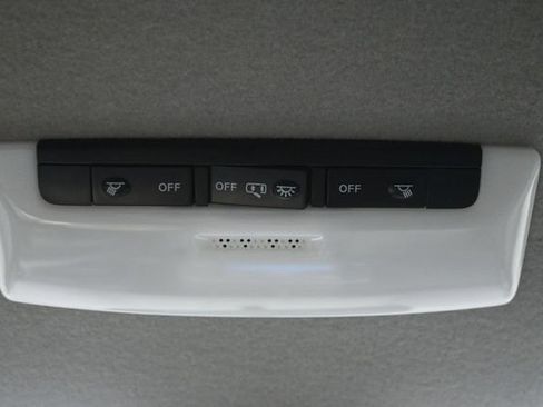 Used 2025 Nissan Kicks Play S FWD image 17