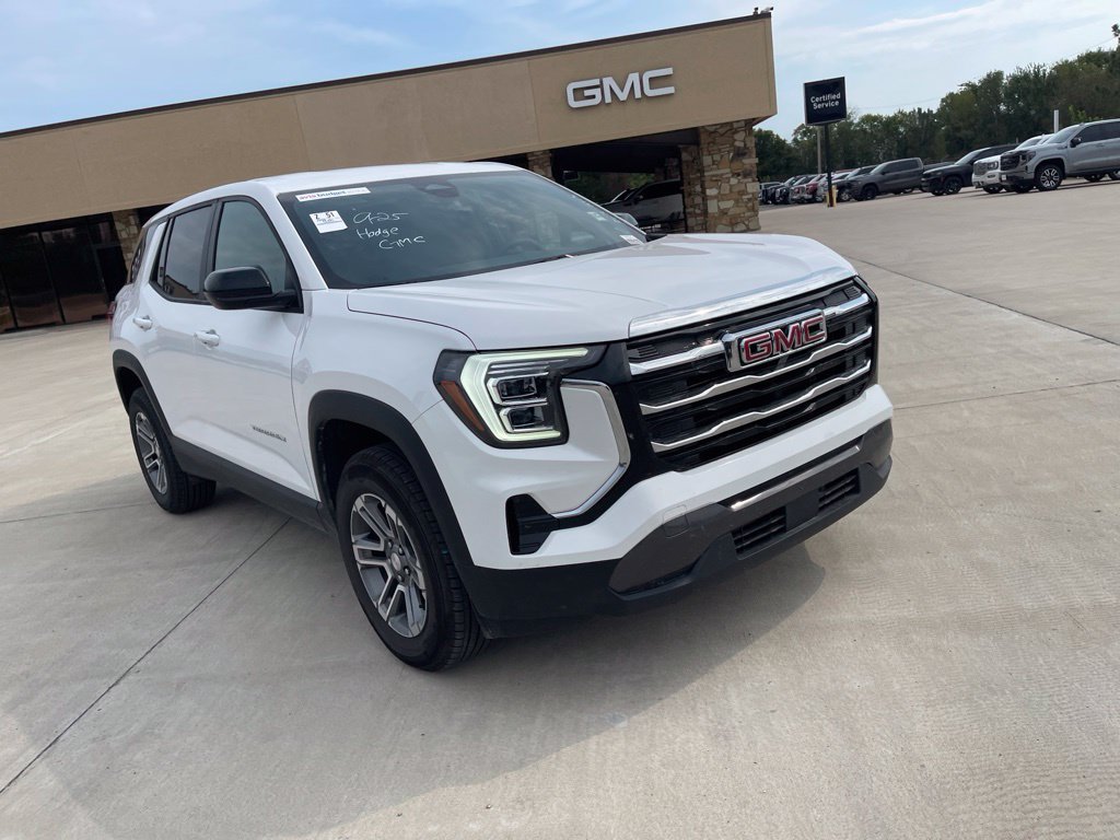 Used 2026 GMC Terrain Elevation AWD/4WD image 3