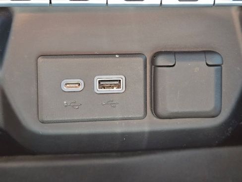 Used 2020 Chevrolet Silverado 1500 LT Trail Boss AWD/4WD image 12