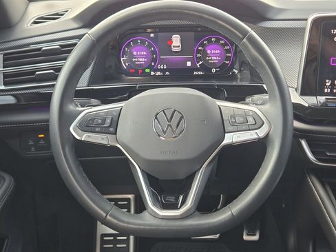 Used 2024 Volkswagen Atlas Cross Sport SEL R-Line image 22