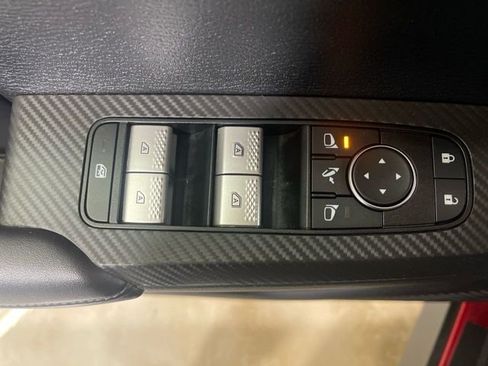 Used 2023 Mitsubishi Outlander SE Black Edition image 13