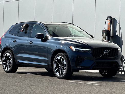 New 2026 Volvo XC60 B5 Plus w/ Climate Package AWD/4WD image 7