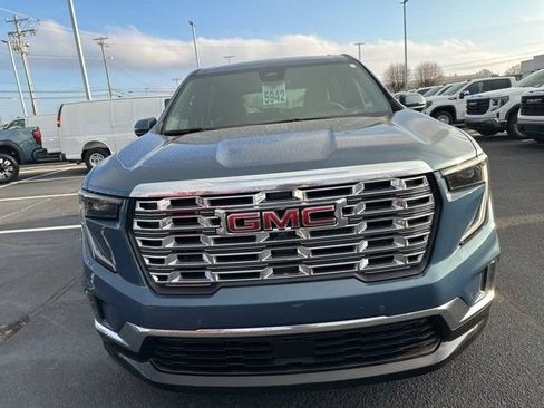 Used 2025 GMC Acadia Denali w/ Super Cruise Package image 2